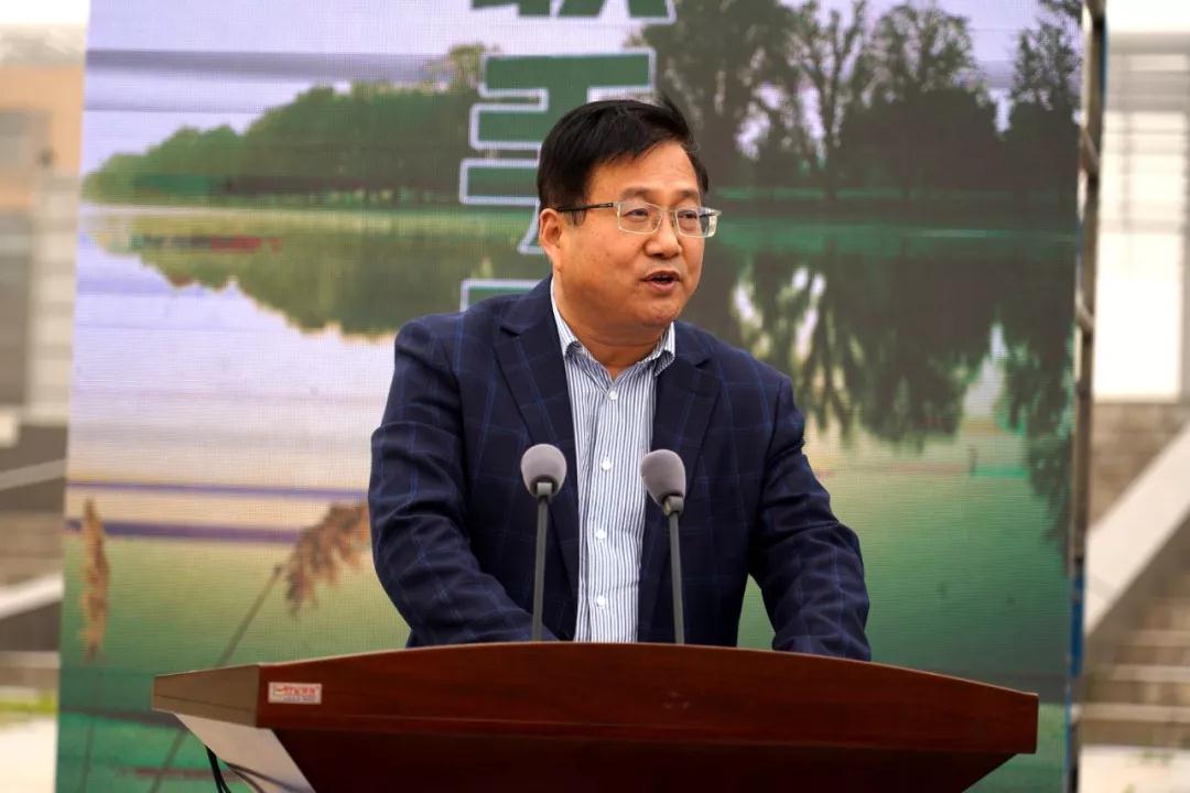 省委教育工委副书记李智军发表讲话